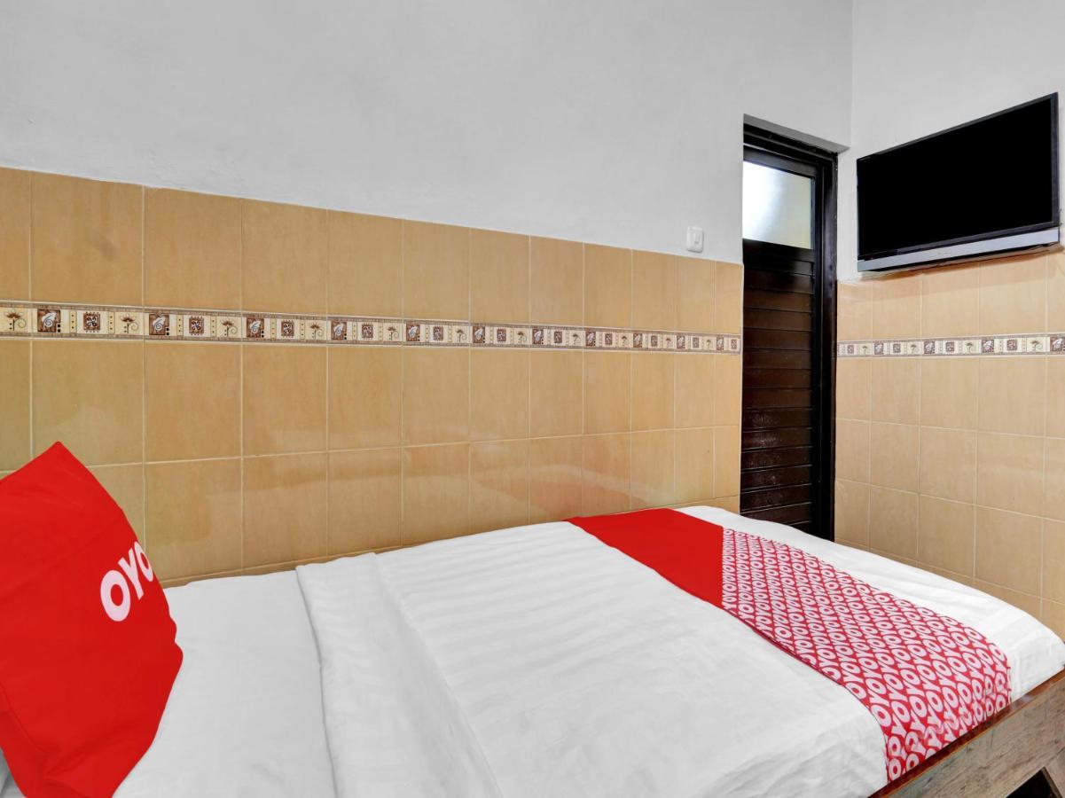 OYO 90695 Srikandi Nologaten Hotel Yogyakarta Bagian luar foto